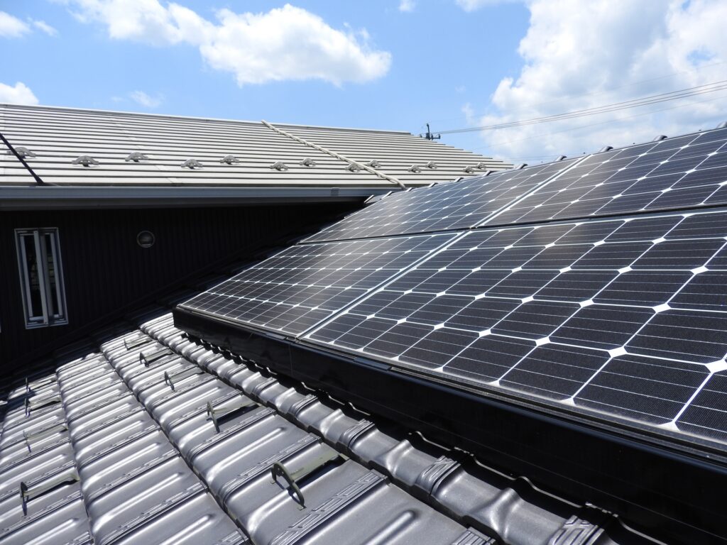 太陽光発電の業者は大きく2種類に分けられる